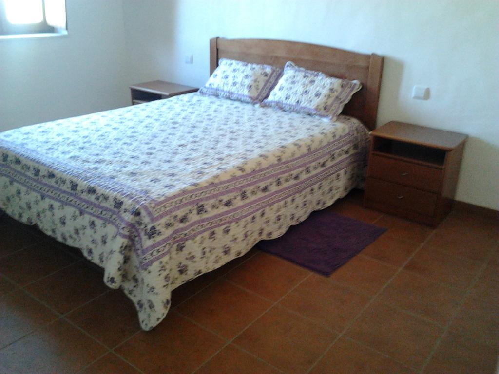Quinta Da Bunheira Guest House Rogil Room photo